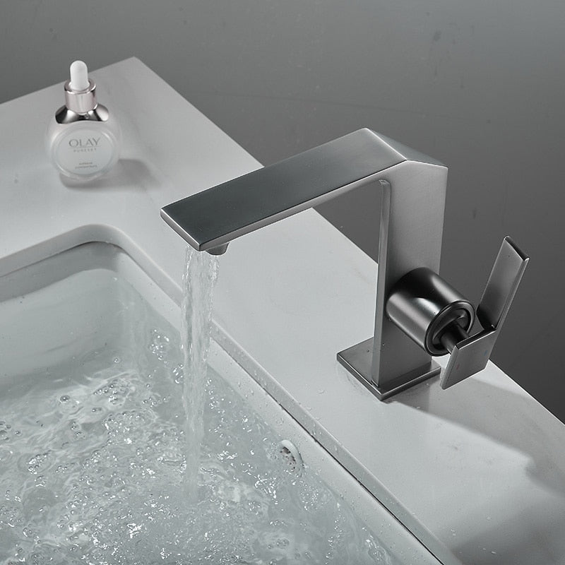 Tiqui™ Solid Brass Bathroom Sink Faucet