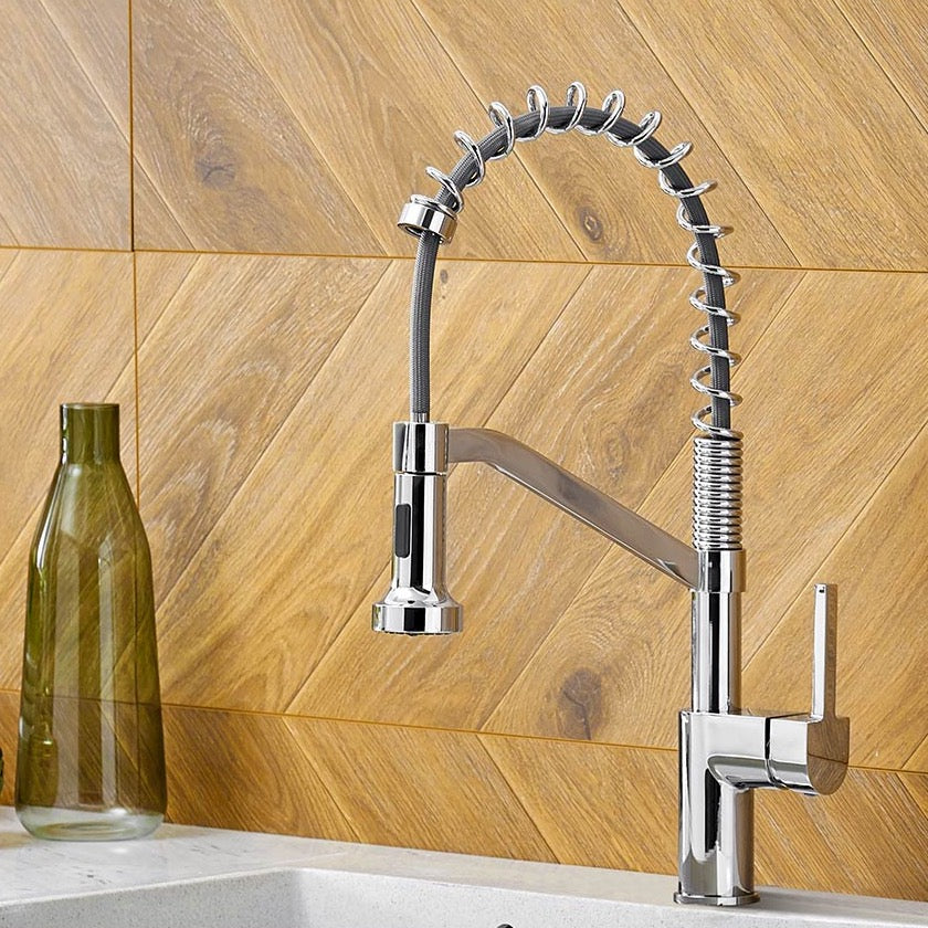 Wanfan™ Pull Out Single Handle Swivel Kitchen Faucet