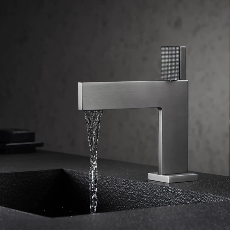 Single Handle Bathroom Basin Faucet