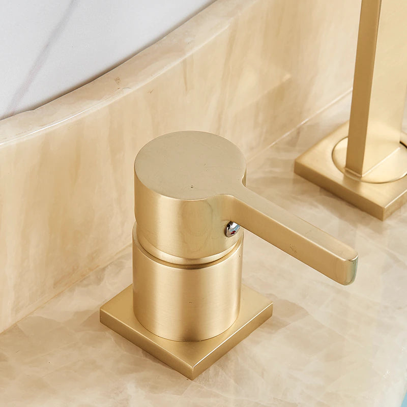 Single Handle Deck Mounted Bathroom Faucet