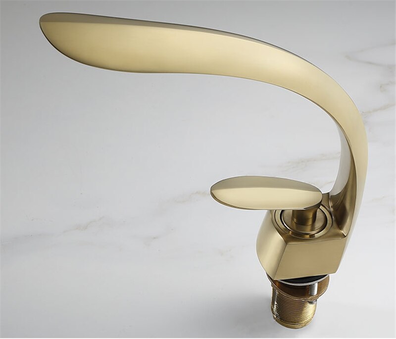 Wasser™ Single Handle Bathroom Sink Faucet