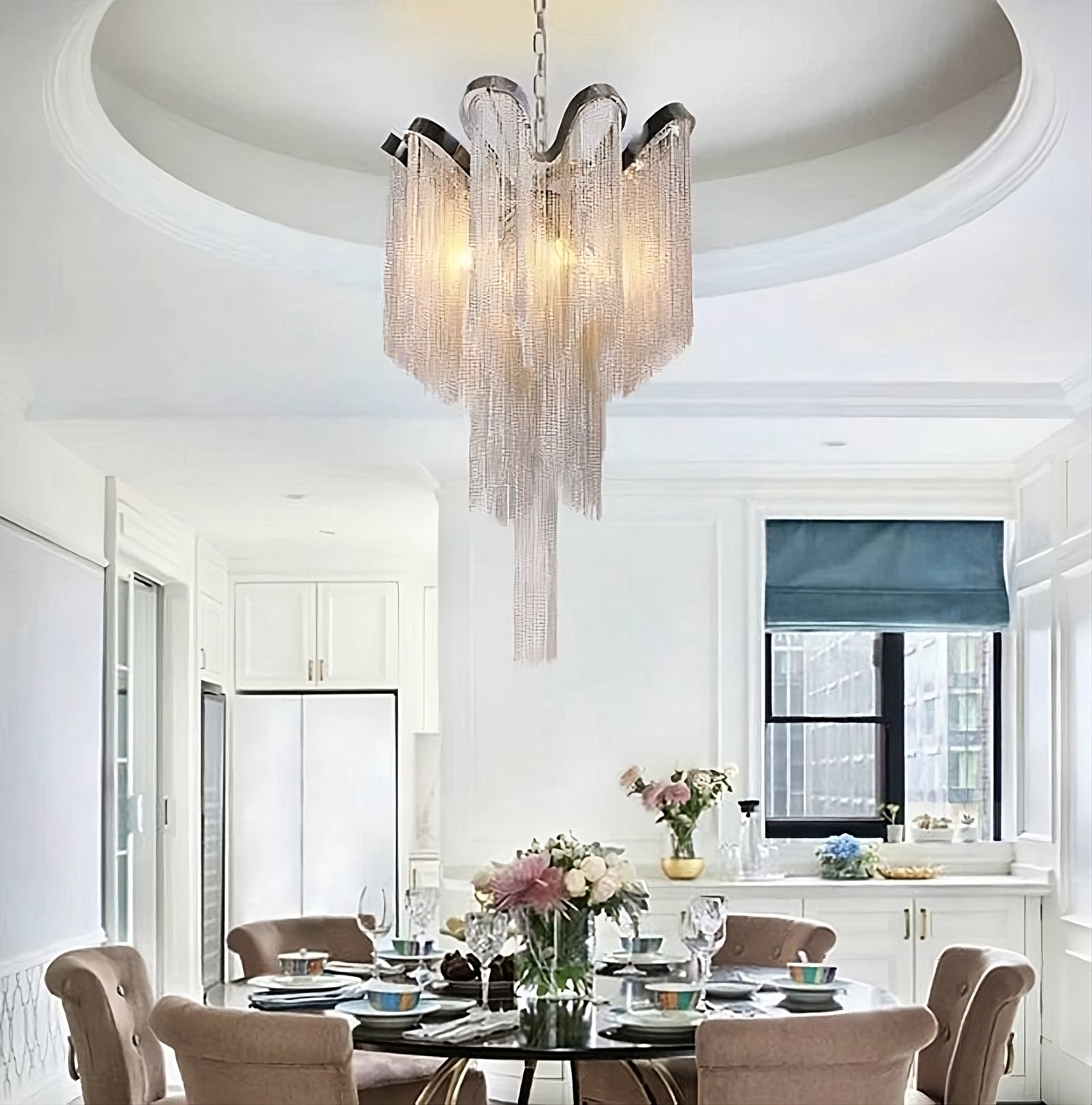 Cadena Chain Tassel Chandelier