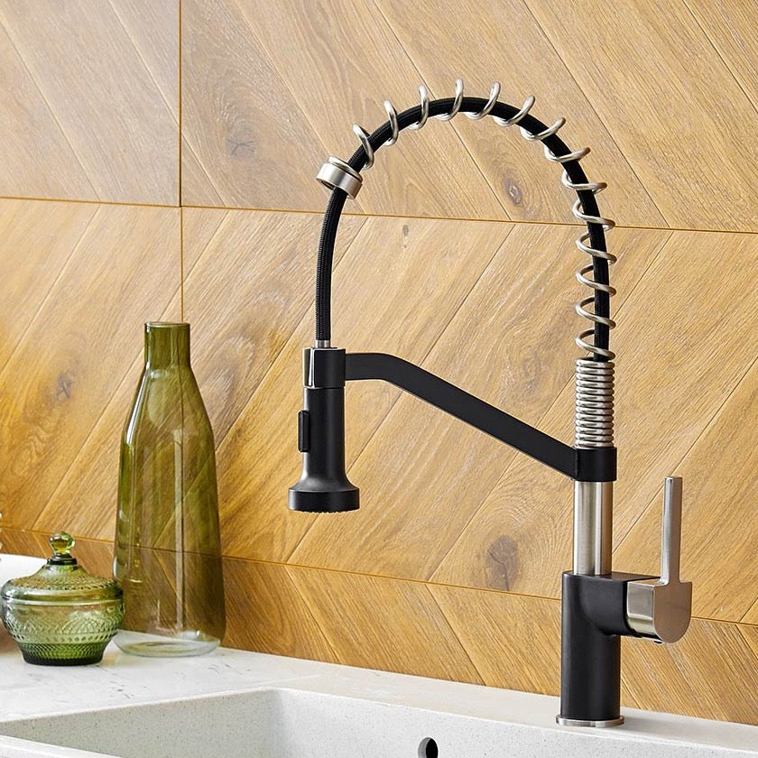 Wanfan™ Pull Out Single Handle Swivel Kitchen Faucet
