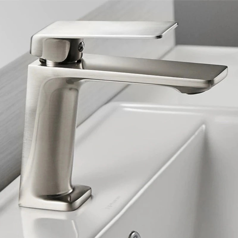 Single Handle Bathroom Sink Faucet