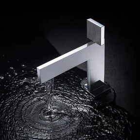 Single Handle Brass Bathroom Sink Faucet