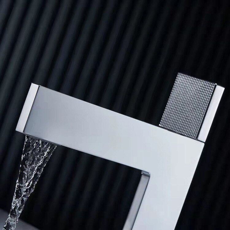 Single Handle Bathroom Basin Faucet