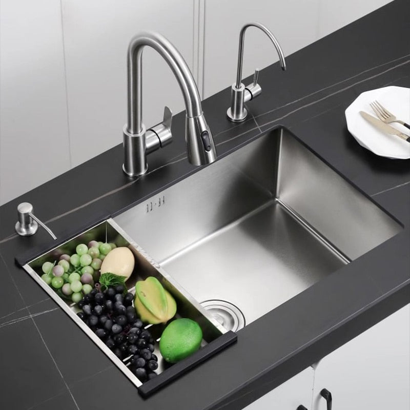 SUS304 Stainless Steel Single Bowl Home Kitchen Sink with a Small